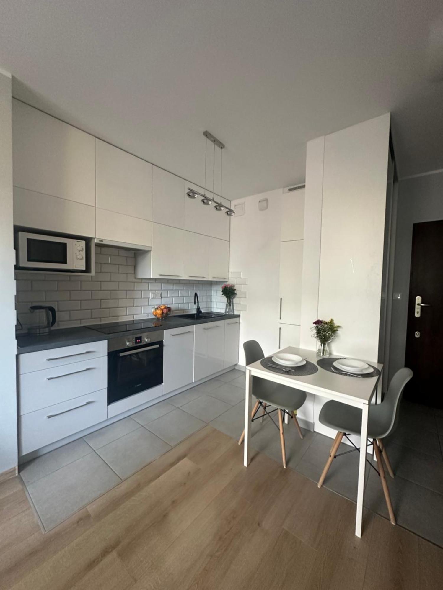 Cosy Apartment Near To The Chopin'S Airport Cybernetyki 2C Warszawa Eksteriør bilde